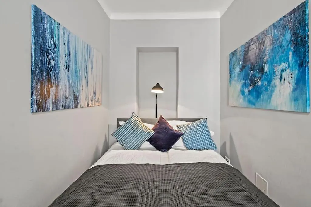 Shopping Street I 2 Minutes To Mainstation Apartment Vienna